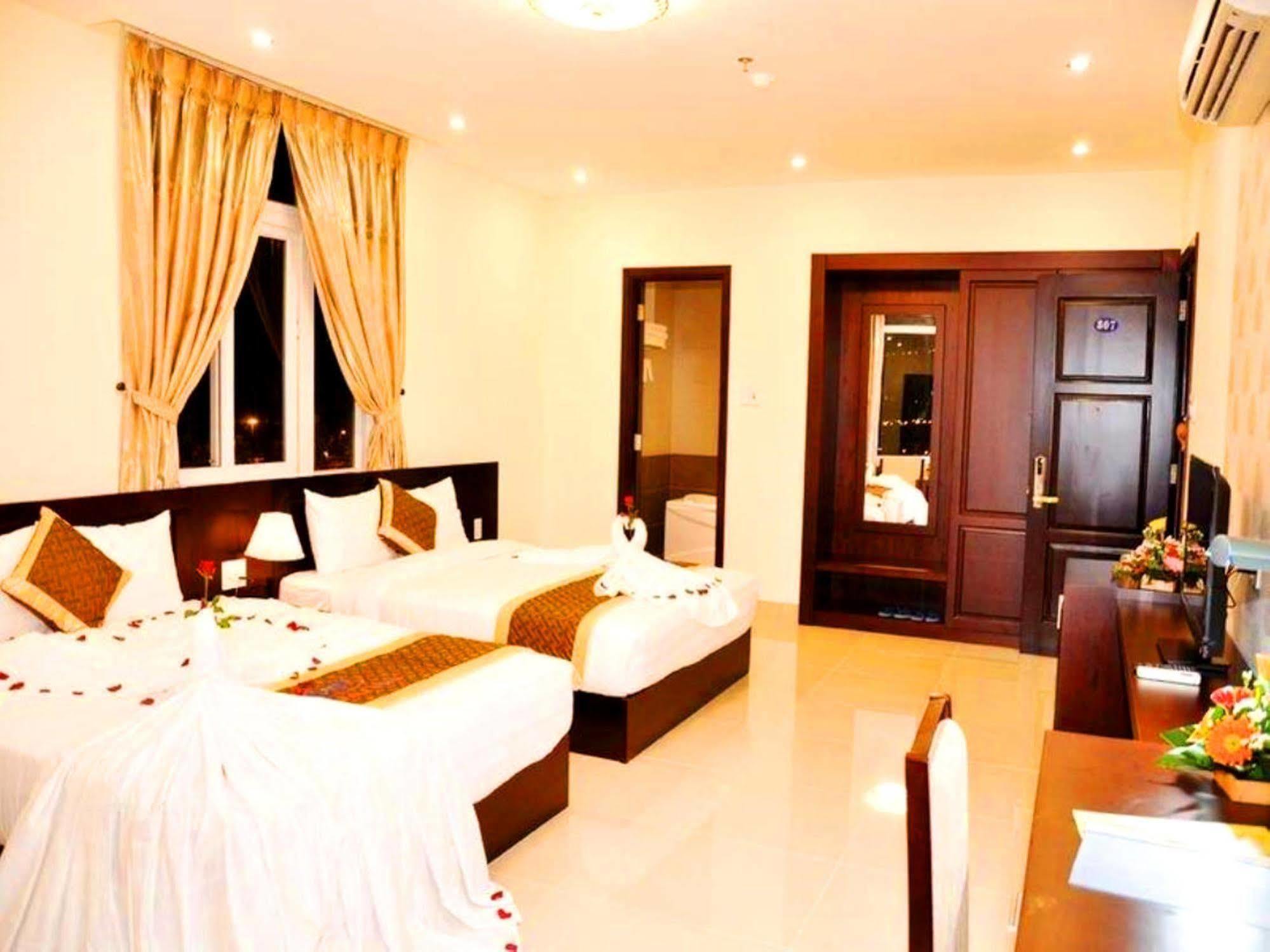 Gia Linh Hotel Da Nang Bagian luar foto
